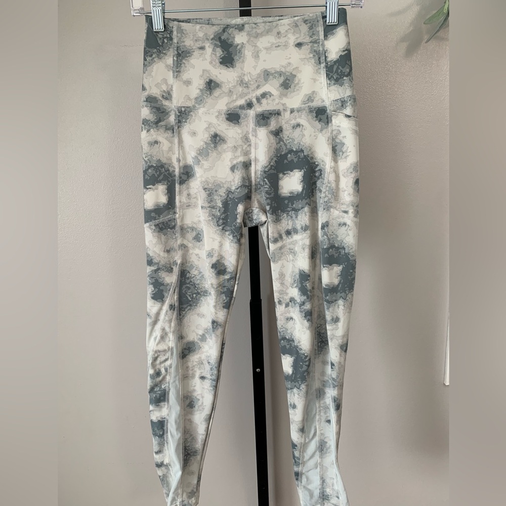 Better Sports Performance (BSP) Gray Tie-Dye Leggings